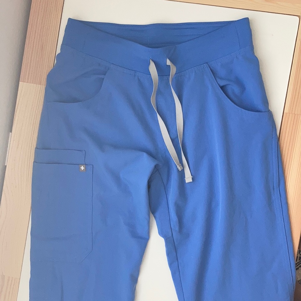 FIGS Kade scrub pant size XS Tall